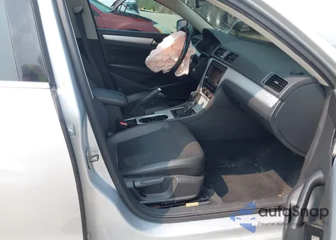 2013 Volkswagen Passat 2.5L Se z USA, uszkodzony, nr VIN 1VWBP7A3XDC008677